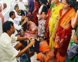 We all know the custom of sacrificing the hair at the place but many of us don't know the story behind this. Once upon a time, Lord Balaji at the time